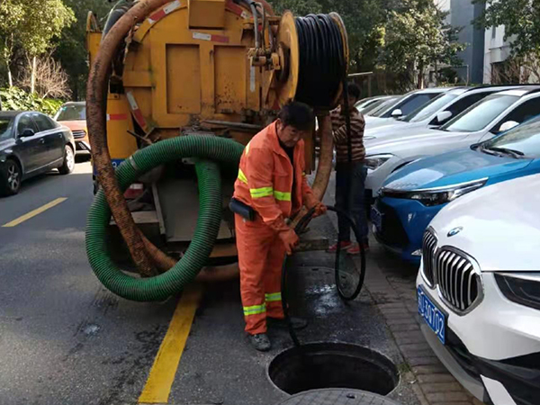 南桥镇排污管道清淤